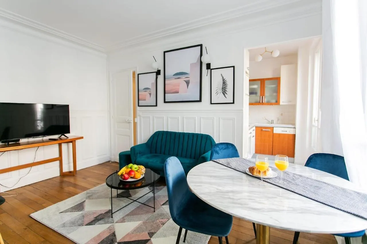 St Germain - Le Bon Marche City Apartment París
